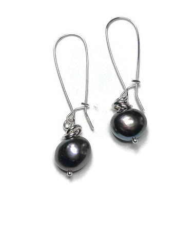 Earrings - Freshwater Pearl (Pewter-Violet), Chain Mail Embellishment